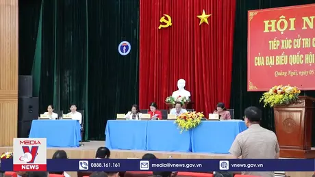 Phó Chủ tịch Quốc hội Trần Quang Phương tiếp xúc cử tri tại Quảng Ngãi