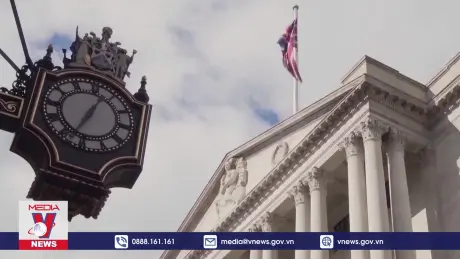 Thủ tướng Anh cam kết thúc đẩy nền kinh tế