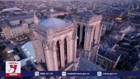 Diện mạo mới của Nhà thờ Đức Bà đón Giáng Sinh