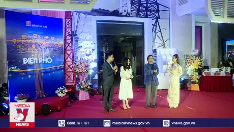 Triển lãm Nghệ thuật và giới thiệu sách 