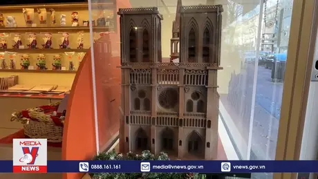 Ngọt ngào bản sao bằng socola của Nhà thờ Đức bà Paris
