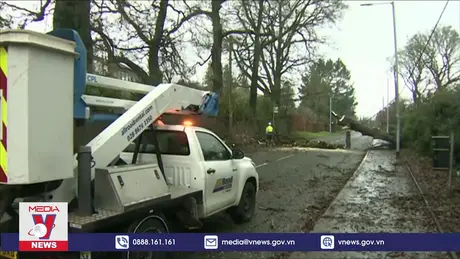 Bão Darragh gây nhiều thiệt hại tại Anh