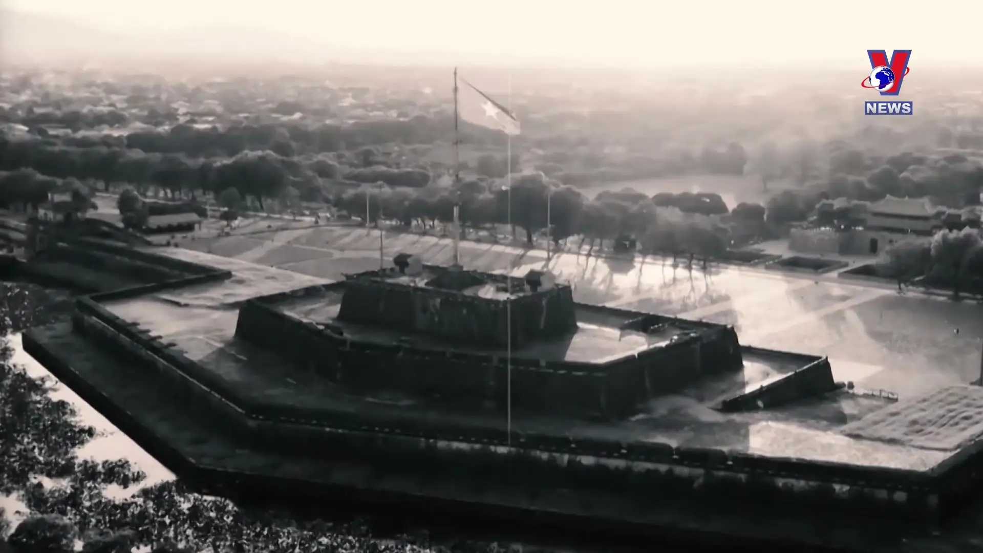 Thông điệp lịch sử: Nhà thơ Tố Hữu