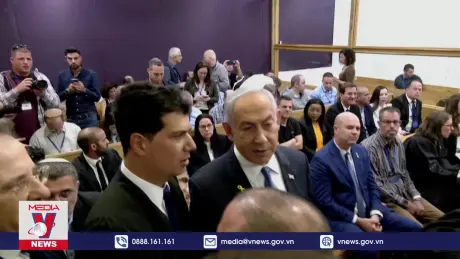 Thủ tướng Israel trình diện trước tòa