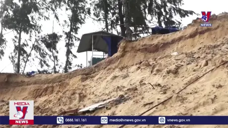 Xử lý điểm sạt lở bờ biển khu vực Đồn biên phòng cửa khẩu Cảng Dung Quất