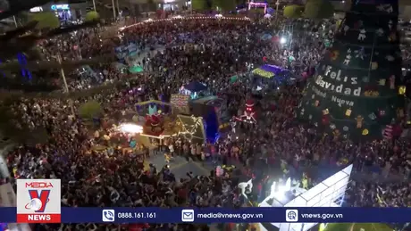 Ông già tuyết cưỡi tuần lộc đặc biệt ở Peru