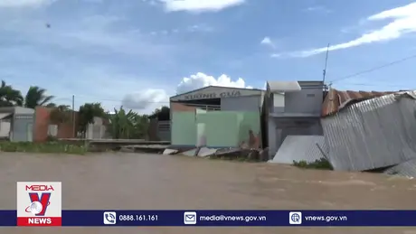 Hỗ trợ các hộ dân bị mất nhà do sạt lở sông Tiền