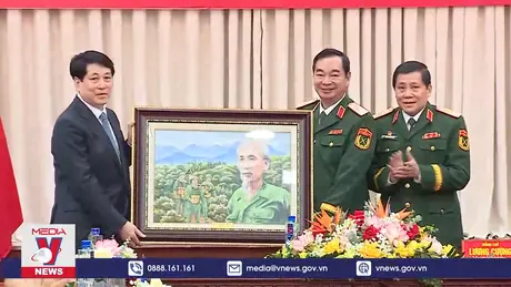 Chủ tịch nước Lương Cường thăm Quân đoàn 12