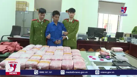 Bắt đối tượng mua bán trái phép chất ma túy với số lượng lớn