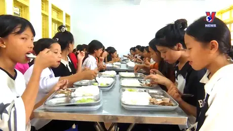 Giảm nghèo bền vững: Đầu tư cho giáo dục–cách giảm nghèo bền vững cho ĐBVC