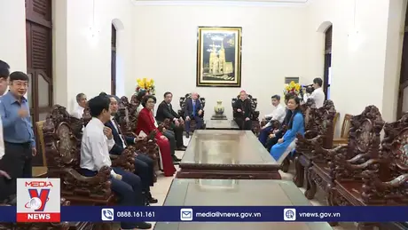 Chủ tịch MTTQ Việt Nam Đỗ Văn Chiến chúc mừng Giáng sinh tại TP.HCM