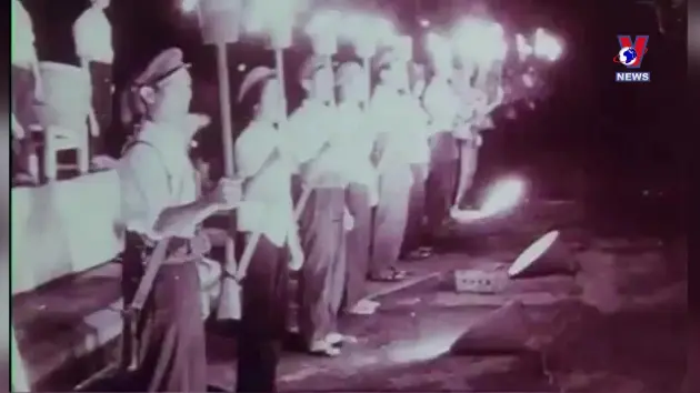 Thông điệp lịch sử: Xếp bút nghiên lên đường ra trận