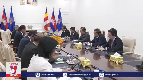 Trưởng Ban Đối ngoại Trung ương Lê Hoài Trung thăm và làm việc tại Campuchia