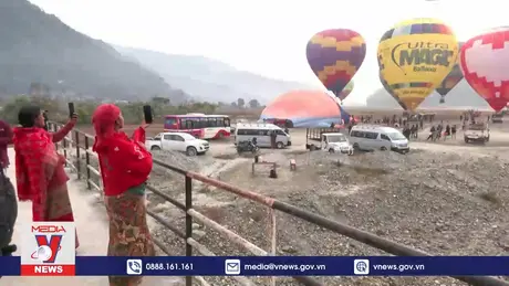 Rực rỡ sắc màu lễ hội khinh khí cầu Nepal