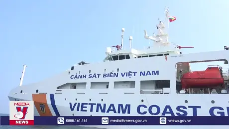 Tàu CSB 8005 phối hợp cứu thành công 05 thuyền viên người nước ngoài gặp nạn trên biển