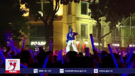 Không khí đón năm mới 2025 tại Hà Nội