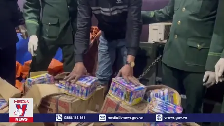 Bắt giữ đối tượng vận chuyển gần 2 tạ pháo hoa lậu