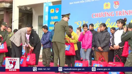 Thanh niên Công an “Về với buôn làng”