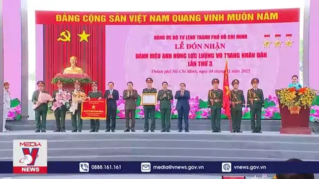 Lực lượng vũ trang TP. Hồ Chí Minh vì nước, vì dân