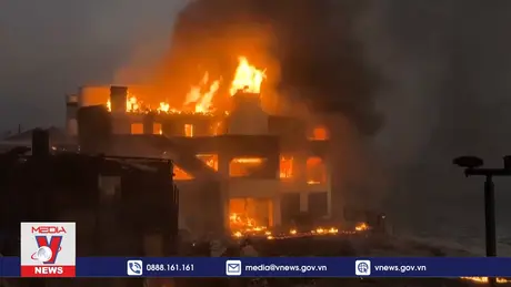 Mỹ sơ tán hàng trăm nghìn người do cháy rừng