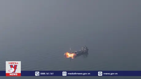 Trung Quốc phóng tên lửa đẩy mang theo vệ tinh từ biển