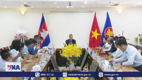 Đại sứ quán Việt Nam tại Campuchia làm việc với Lãnh đạo các tỉnh