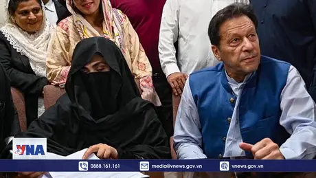 Cựu Thủ tướng Pakistan và vợ bị kết án tù trong vụ án tham nhũng