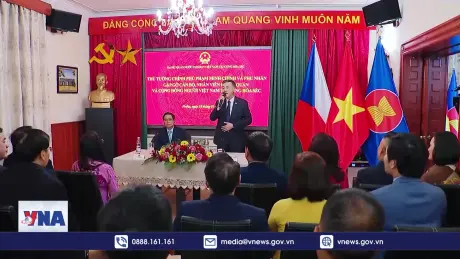 Thủ tướng Phạm Minh Chính gặp gỡ kiều bào tại Séc