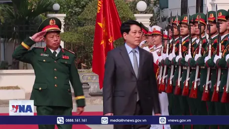 Chủ tịch nước Lương Cường thăm, chúc Tết Binh chủng Đặc công