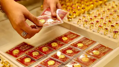 Giá vàng sáng 20/1 giảm 200.000 đồng/lượng