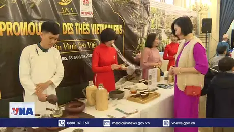 Đầm ấm Tết sớm của kiều bào tại Pháp