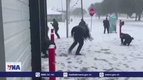 Bão tuyết quét qua Đông Bắc nước Mỹ