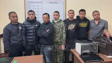 Bắt 7 đối tượng cưỡng đoạt hàng tỷ đồng dưới hình thức bảo kê bán đào Tết