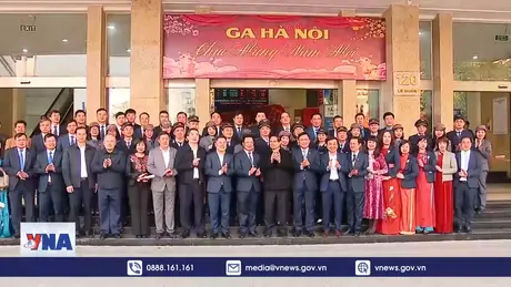 Thủ tướng thăm, động viên các lực lượng trực Tết