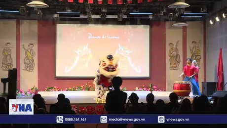 Sinh viên Việt Nam tại Pháp đón Xuân Ất Tỵ