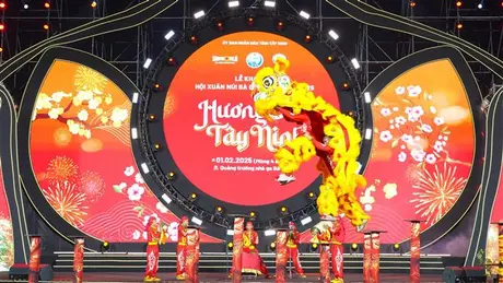 Hội Xuân núi Bà Đen 2025 chính thức khai mạc