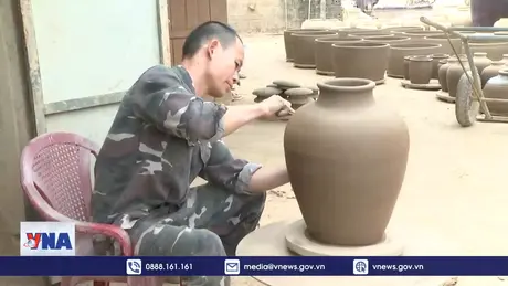 Giữ gìn và phát triển nghề gốm Gia Thủy