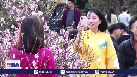 Du lịch tâm linh, lễ hội đầu năm hút khách