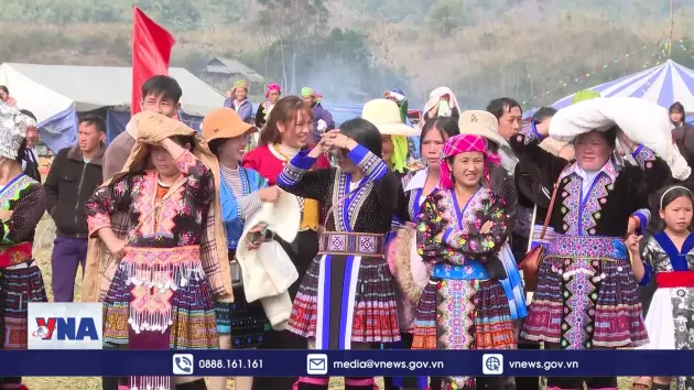 Người Mông thi cày ruộng đầu năm