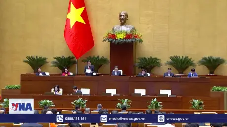 Quốc hội biểu quyết thông qua một số luật, nghị quyết