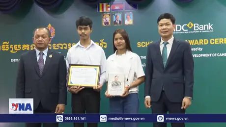 Hỗ trợ sinh viên có hoàn cảnh khó khăn tại Campuchia