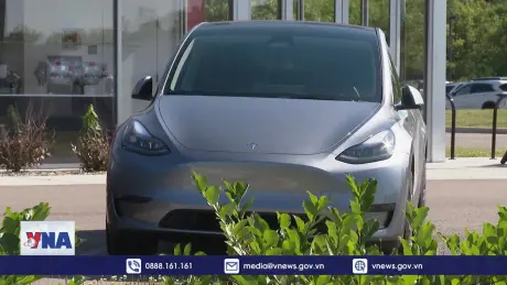 Tesla triệu hồi 375.000 xe do vấn đề trợ lực lái