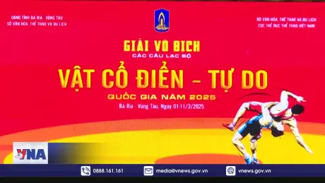 Hàng trăm vận động viên tranh tài đấu vật cấp quốc gia