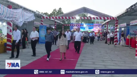 Khai mạc Hội chợ xúc tiến thương mại khu vực Kinh tế tập thể, HTX