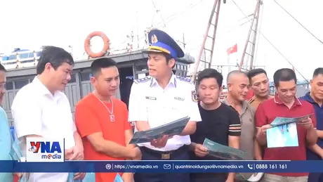 Cảnh sát biển đồng hành với ngư dân Thanh Hóa