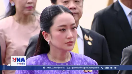 Thủ tướng Vương quốc Thái Lan vào Lăng viếng Chủ tịch Hồ Chí Minh