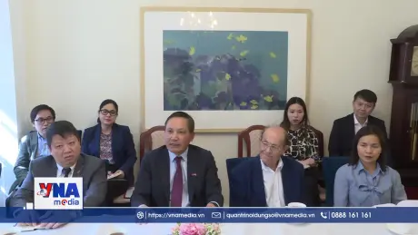 Đại sứ Việt Nam tại Anh gặp gỡ đại diện các Đảng Cộng sản Anh