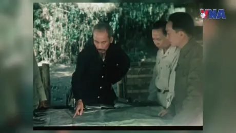 Bác vẫn cùng chúng cháu hành quân