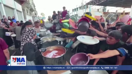 Israel cho phép hàng viện trợ hạn chế vào Gaza