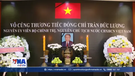 Lãnh đạo Đảng, Nhà nước Lào viếng nguyên Chủ tịch nước Trần Đức Lương